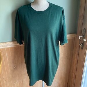 Fruit of the Loom dark green tee shirt